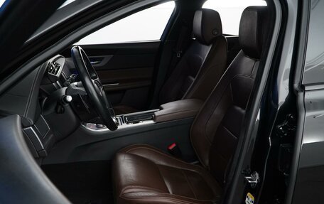 Jaguar XF II, 2016 год, 1 997 077 рублей, 10 фотография