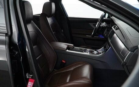 Jaguar XF II, 2016 год, 1 997 077 рублей, 8 фотография