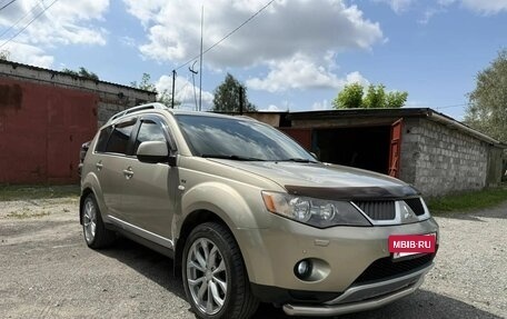 Mitsubishi Outlander III рестайлинг 3, 2007 год, 1 500 000 рублей, 11 фотография