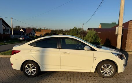 Hyundai Solaris II рестайлинг, 2015 год, 1 120 000 рублей, 5 фотография