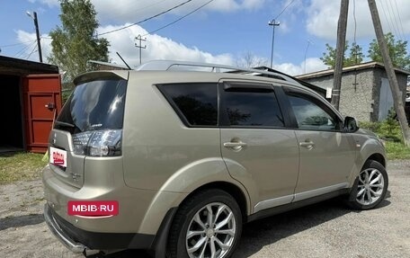 Mitsubishi Outlander III рестайлинг 3, 2007 год, 1 500 000 рублей, 10 фотография