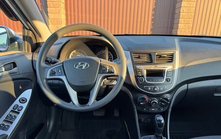 Hyundai Solaris II рестайлинг, 2015 год, 1 120 000 рублей, 10 фотография