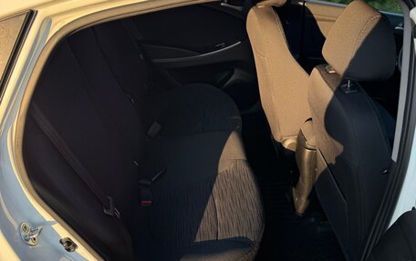 Hyundai Solaris II рестайлинг, 2015 год, 1 120 000 рублей, 16 фотография