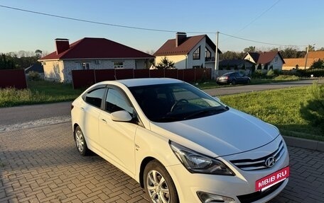 Hyundai Solaris II рестайлинг, 2015 год, 1 120 000 рублей, 4 фотография