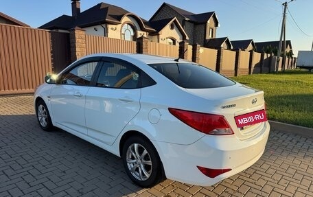 Hyundai Solaris II рестайлинг, 2015 год, 1 120 000 рублей, 8 фотография