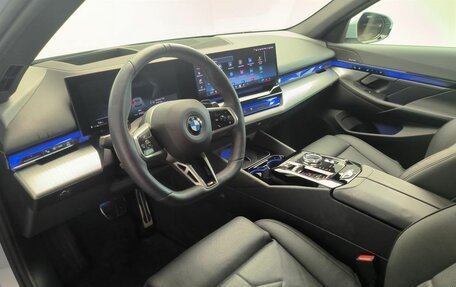 BMW 5 серия, 2025 год, 9 150 000 рублей, 16 фотография