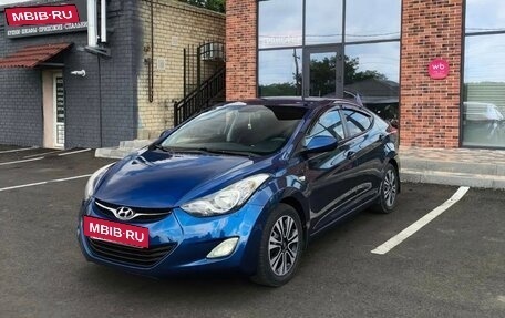 Hyundai Elantra V, 2012 год, 900 000 рублей, 3 фотография