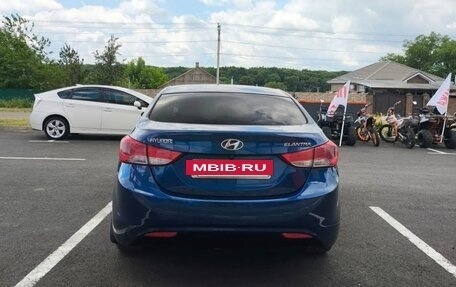 Hyundai Elantra V, 2012 год, 900 000 рублей, 6 фотография