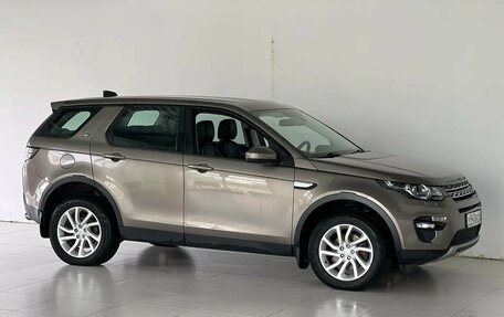 Land Rover Discovery Sport I рестайлинг, 2016 год, 1 600 000 рублей, 4 фотография