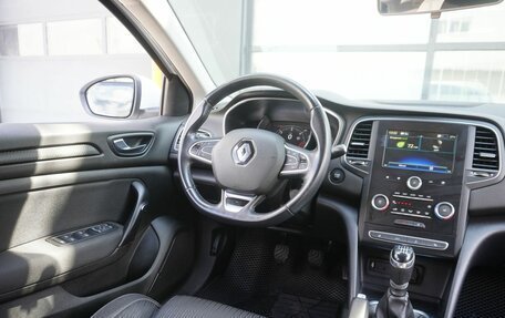Renault Megane IV, 2018 год, 1 350 000 рублей, 13 фотография