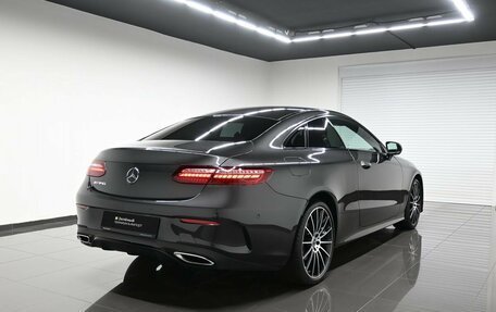 Mercedes-Benz E-Класс, 2021 год, 5 995 000 рублей, 4 фотография