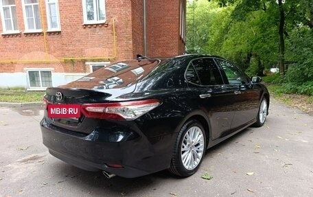 Toyota Camry, 2018 год, 2 550 000 рублей, 7 фотография