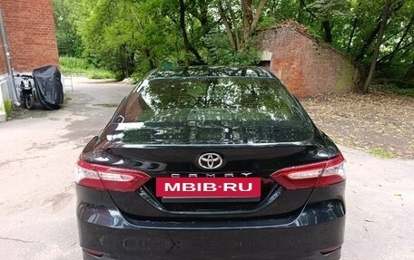 Toyota Camry, 2018 год, 2 550 000 рублей, 9 фотография