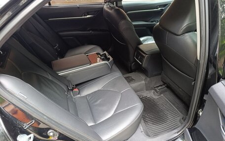 Toyota Camry, 2018 год, 2 550 000 рублей, 16 фотография