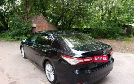 Toyota Camry, 2018 год, 2 550 000 рублей, 11 фотография