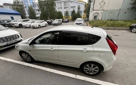 Hyundai Solaris II рестайлинг, 2015 год, 800 000 рублей, 5 фотография