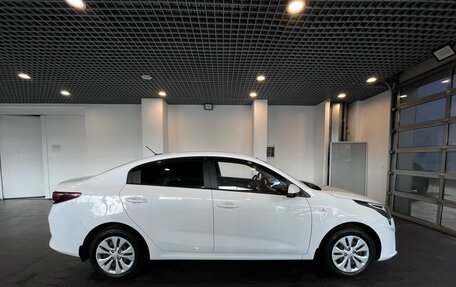 KIA Rio IV, 2022 год, 1 669 000 рублей, 2 фотография