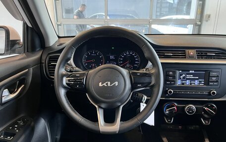 KIA Rio IV, 2022 год, 1 669 000 рублей, 10 фотография