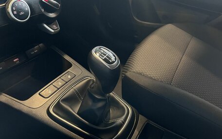 KIA Rio IV, 2022 год, 1 669 000 рублей, 31 фотография