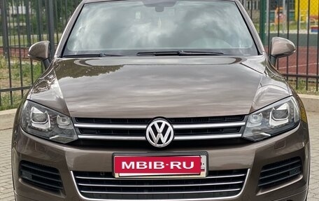 Volkswagen Touareg III, 2010 год, 1 950 000 рублей, 2 фотография