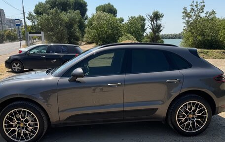 Porsche Macan I рестайлинг, 2014 год, 3 250 000 рублей, 2 фотография