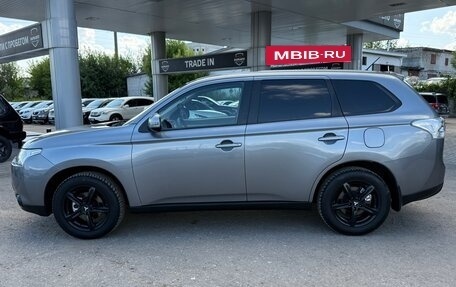 Mitsubishi Outlander III рестайлинг 3, 2013 год, 1 390 000 рублей, 5 фотография