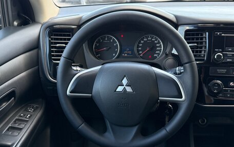 Mitsubishi Outlander III рестайлинг 3, 2013 год, 1 390 000 рублей, 15 фотография