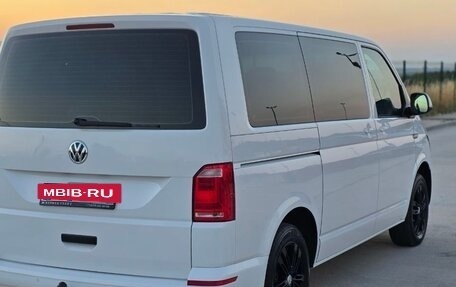 Volkswagen Transporter T6 рестайлинг, 2016 год, 2 600 000 рублей, 10 фотография