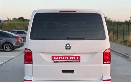 Volkswagen Transporter T6 рестайлинг, 2016 год, 2 600 000 рублей, 8 фотография