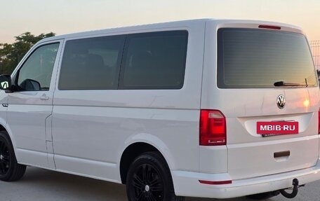 Volkswagen Transporter T6 рестайлинг, 2016 год, 2 600 000 рублей, 7 фотография