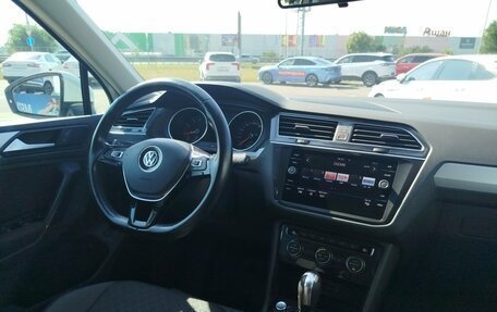 Volkswagen Tiguan II, 2020 год, 2 520 000 рублей, 11 фотография