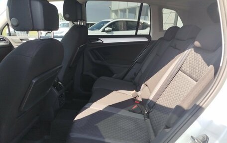 Volkswagen Tiguan II, 2020 год, 2 520 000 рублей, 13 фотография