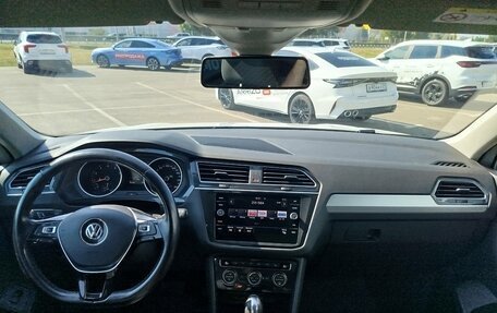 Volkswagen Tiguan II, 2020 год, 2 520 000 рублей, 12 фотография