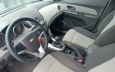 Chevrolet Cruze II, 2013 год, 750 000 рублей, 10 фотография