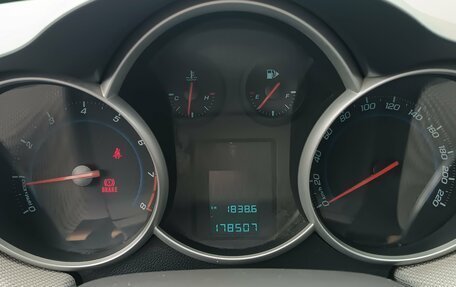 Chevrolet Cruze II, 2013 год, 750 000 рублей, 19 фотография