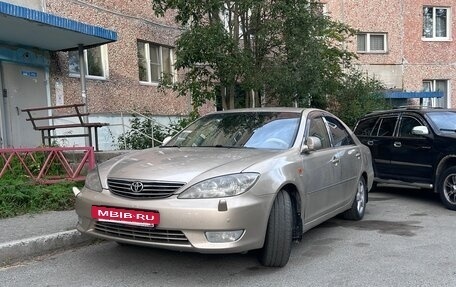 Toyota Camry V40, 2004 год, 699 000 рублей, 4 фотография