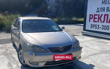 Toyota Camry V40, 2004 год, 699 000 рублей, 3 фотография