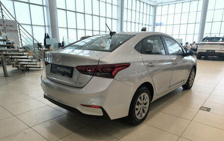 Hyundai Solaris II рестайлинг, 2019 год, 1 350 000 рублей, 5 фотография