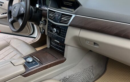 Mercedes-Benz E-Класс, 2010 год, 1 450 000 рублей, 13 фотография