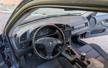 BMW 3 серия, 1998 год, 330 000 рублей, 11 фотография