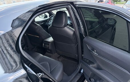 Toyota Camry, 2021 год, 3 350 000 рублей, 8 фотография