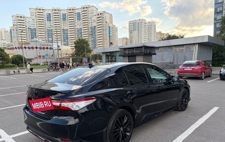 Toyota Camry, 2021 год, 3 350 000 рублей, 4 фотография