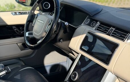 Land Rover Range Rover IV рестайлинг, 2018 год, 4 600 000 рублей, 7 фотография