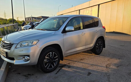 Toyota RAV4, 2011 год, 1 135 000 рублей, 2 фотография