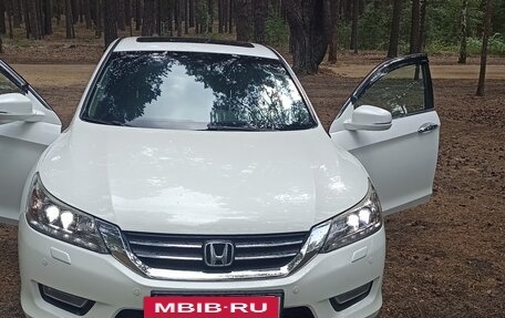 Honda Accord IX рестайлинг, 2013 год, 1 800 000 рублей, 9 фотография