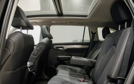 Toyota Highlander, 2026 год, 5 890 000 рублей, 29 фотография