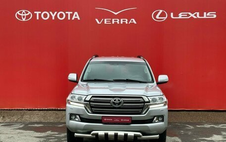 Toyota Land Cruiser 200, 2017 год, 5 990 000 рублей, 4 фотография