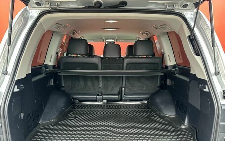 Toyota Land Cruiser 200, 2017 год, 5 990 000 рублей, 9 фотография