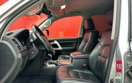 Toyota Land Cruiser 200, 2017 год, 5 990 000 рублей, 14 фотография