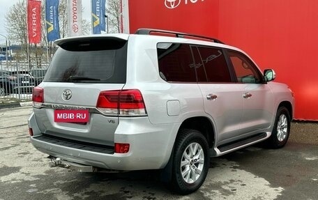 Toyota Land Cruiser 200, 2017 год, 5 990 000 рублей, 6 фотография